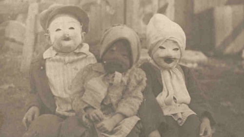 creepy vintage halloween costumes - atchuup (13)