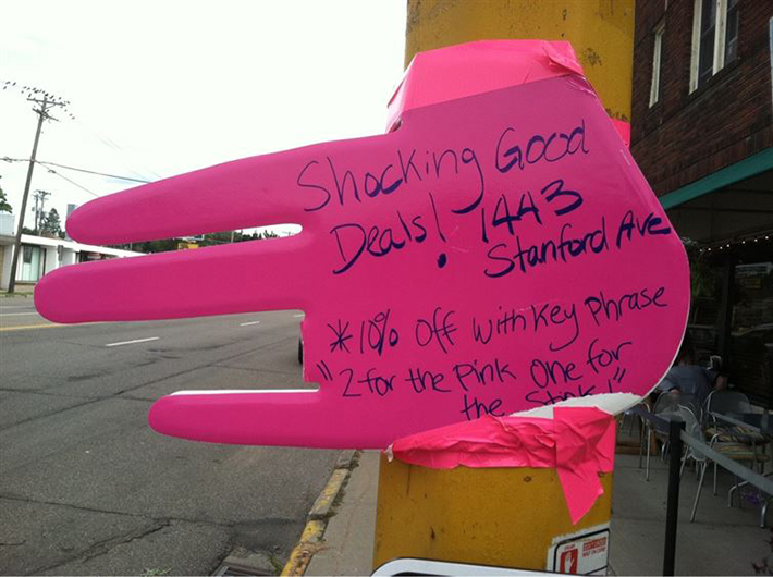 clever garage sale signs 6