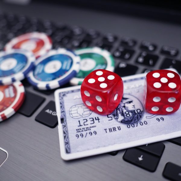 Big Data Transforms Online Casinos: Personalizing Player Experience with Analytics