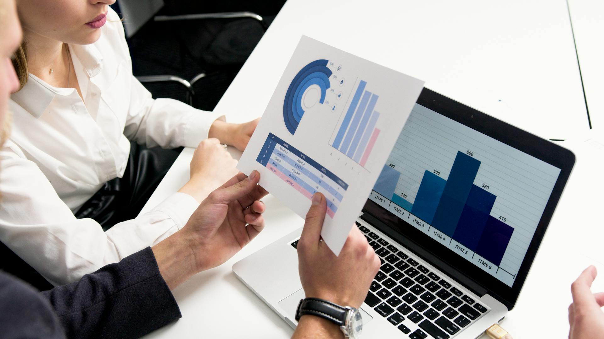 Global Procurement Strategies: Mastering International Markets and Supply Chains