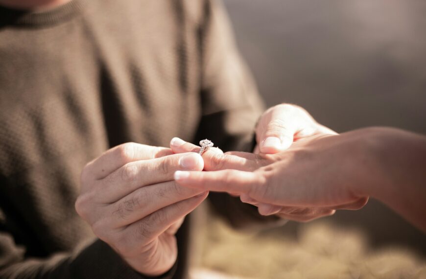 How to Choose a Wedding Ring That Goes With Any Engagement Ring