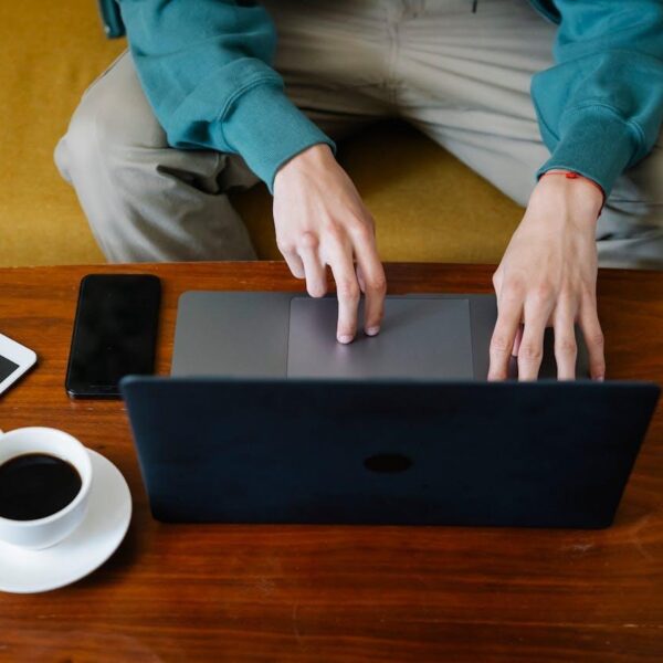 What Powers the Most Captivating Personal Projects and Online Narratives?